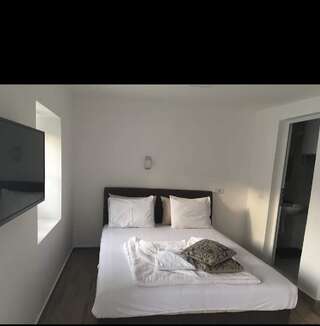 Апартаменты Tivoli apartments Рафаиловичи Стандартный номер-студио-2